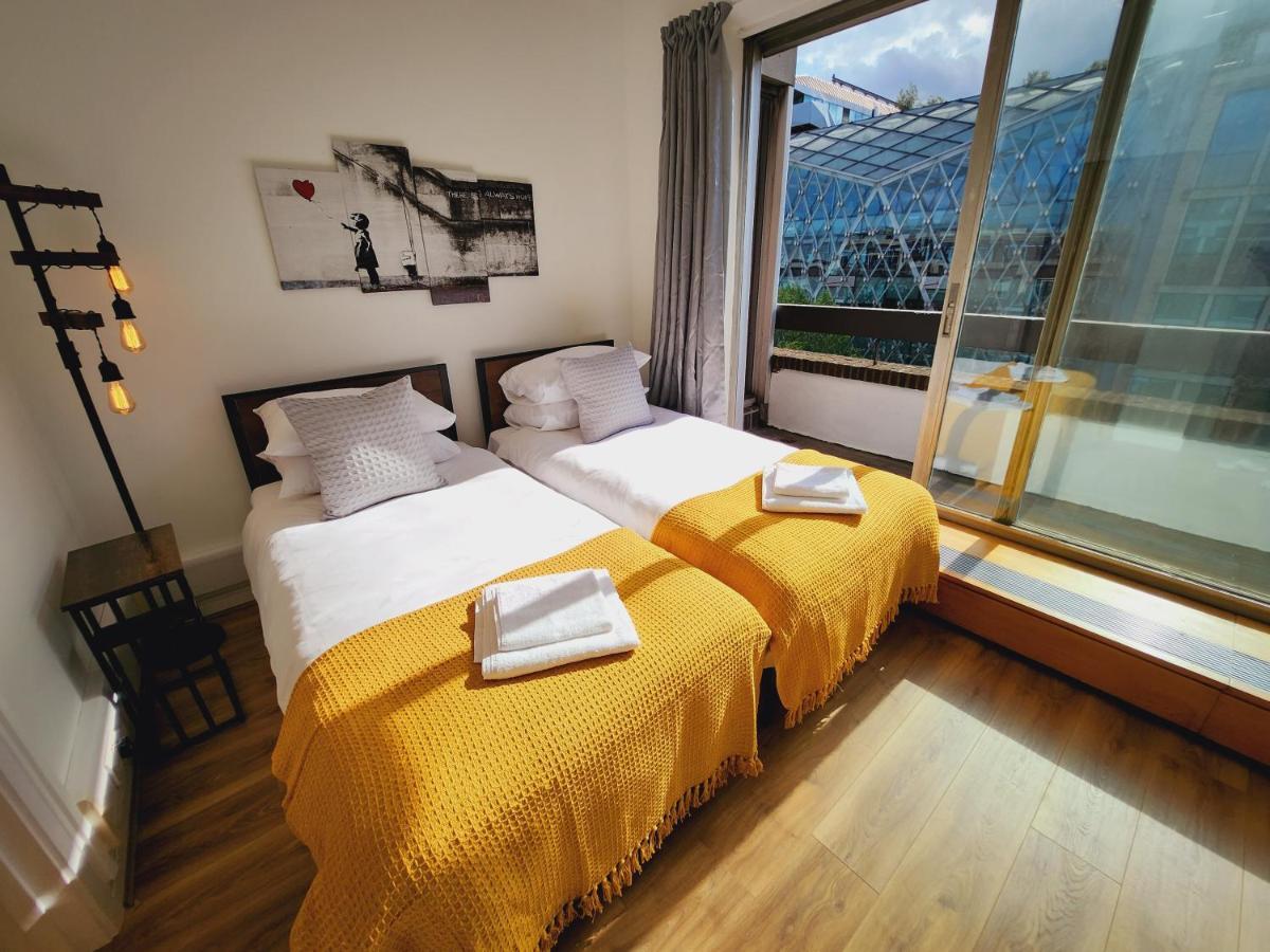 Top Floor Room In Baker St Londra Dış mekan fotoğraf