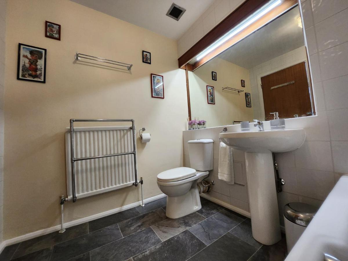 Top Floor Room In Baker St Londra Dış mekan fotoğraf
